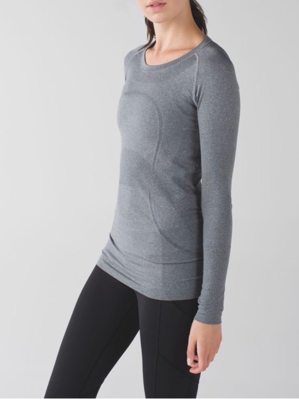 Lululemon Swiftly Tech Long Sleeve Crew
Heathered Slate Vintage LuLu Size 10